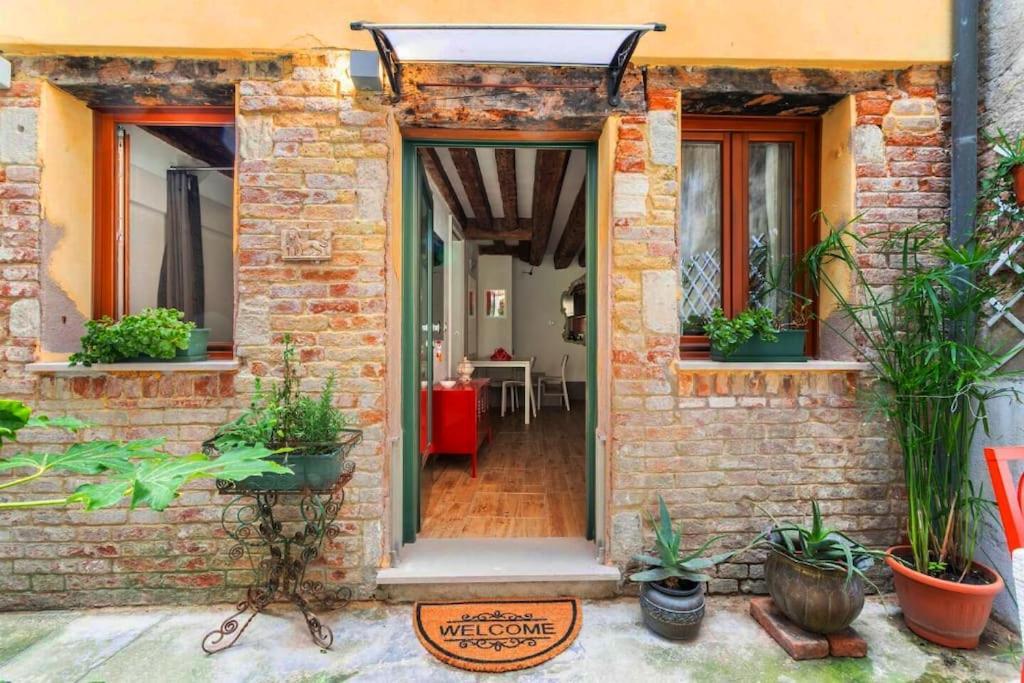 Ca 3 Leoni - Romantic House In The Heart Of Veneţia Exterior foto