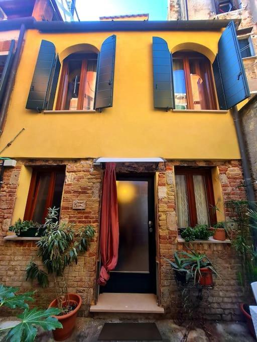 Ca 3 Leoni - Romantic House In The Heart Of Veneţia Exterior foto