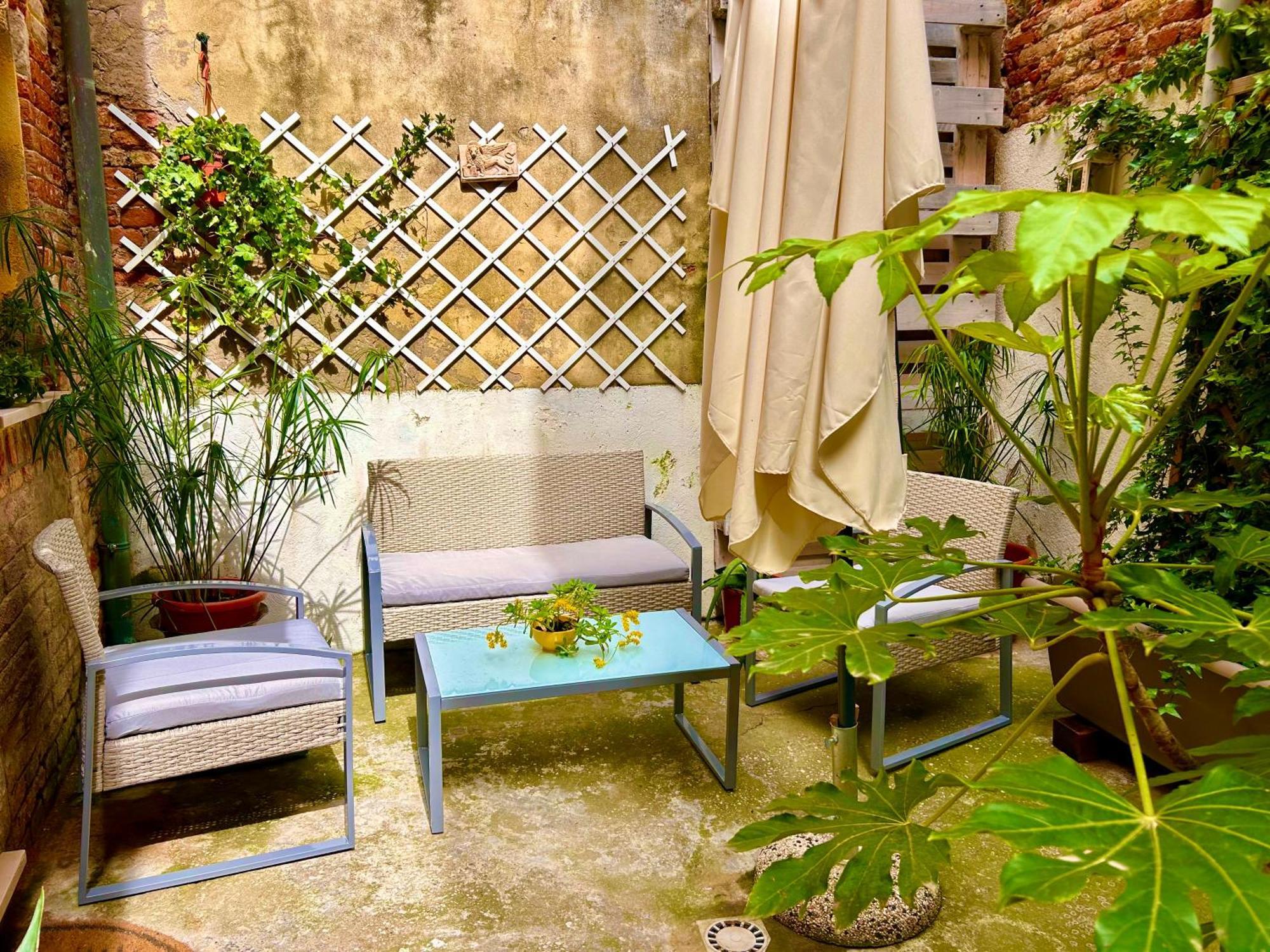Ca 3 Leoni - Romantic House In The Heart Of Veneţia Exterior foto